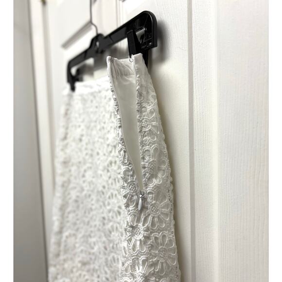 Talbots Skirt, White Lace Lined, Side Zipper, Knee Length Pencil, Women's Size 6 - Picture 3 of 5
